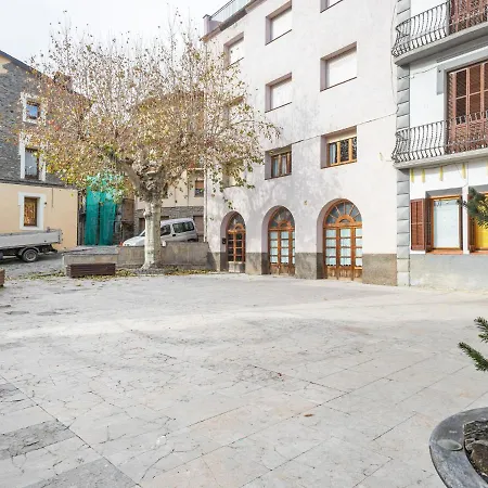 Дом отдыха Captivating Mansion In Planolas With Balcony *