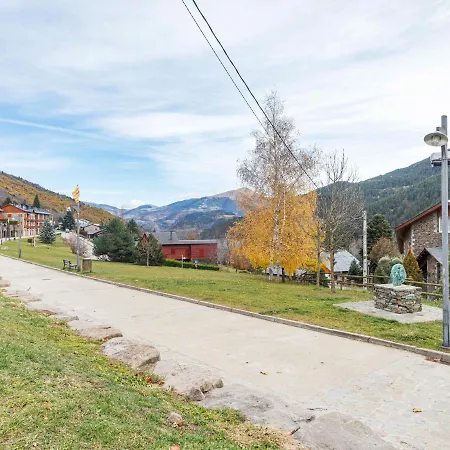 Дом отдыха Captivating Mansion In Planolas With Balcony *